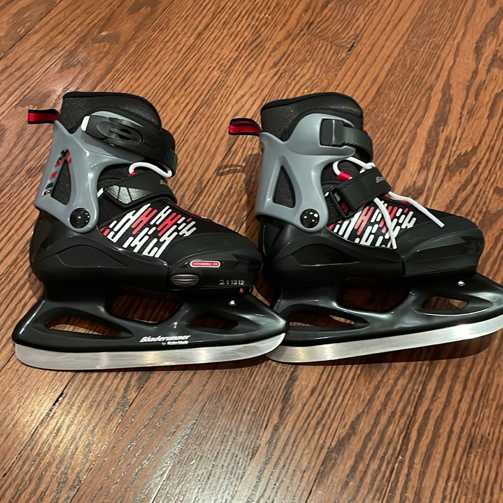 Kids skate, New, extendible size from 12-2